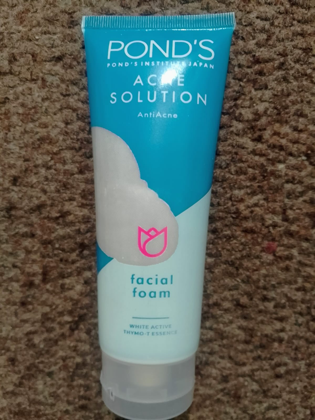 Ponds Anti AcPond’s Anti Acne Solution Face Wash